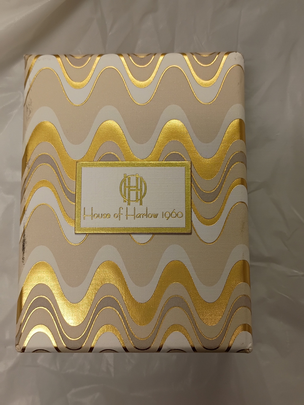 🆕House of Harlow 1960 Gold and Pearl 6-Pair Hoop Earring Set - Picture 2 of 2